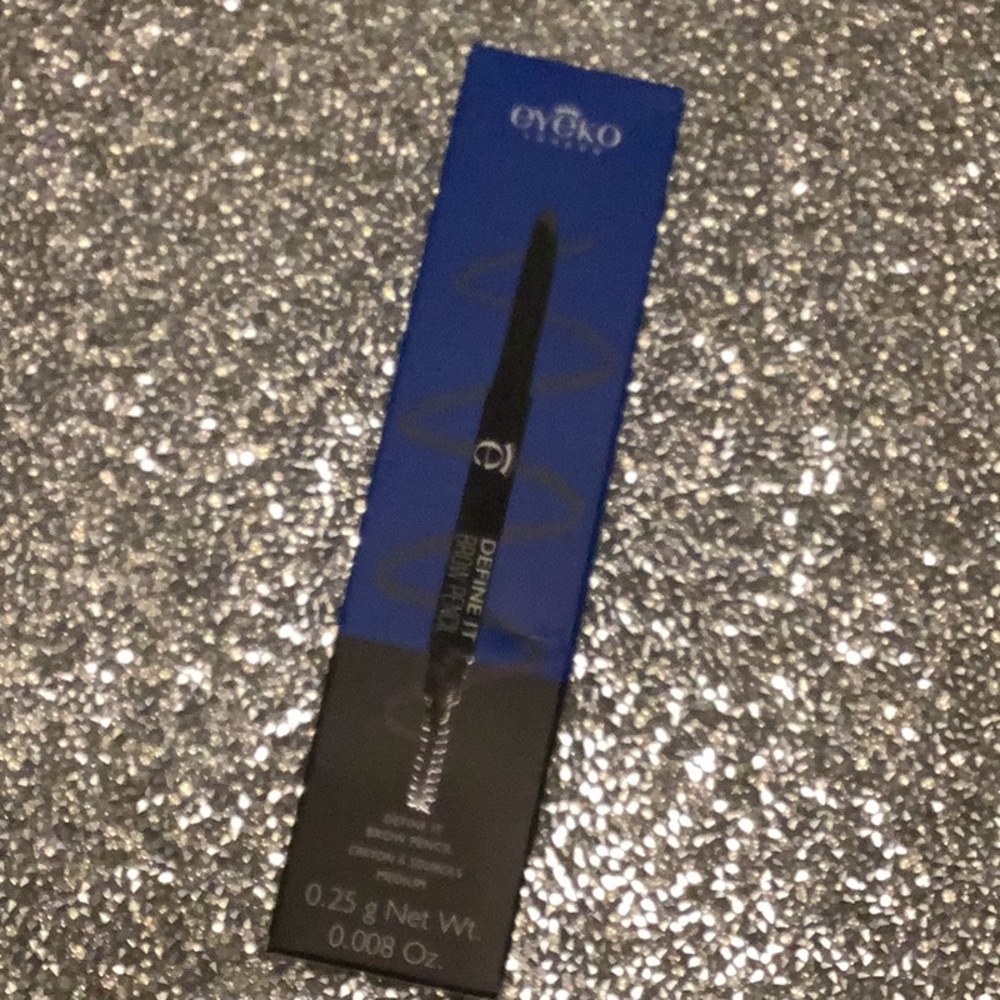 Eyeko Define IT brow pencil shade: medium